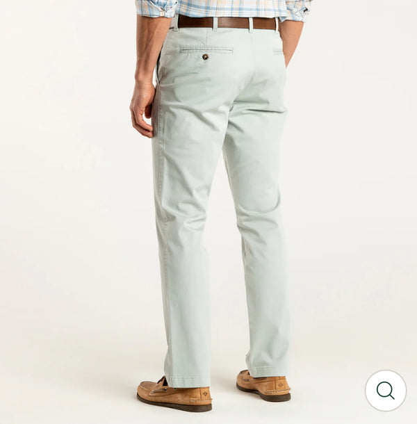 Classic Fit Gold School Chino: Sandstone Grey