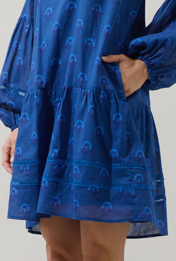 Briza Medallion Ivonna Shift Mini Dress