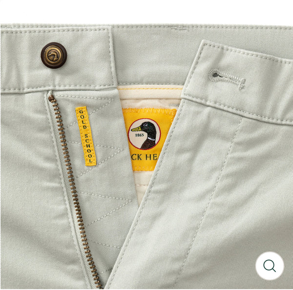 Classic Fit Gold School Chino: Sandstone Grey