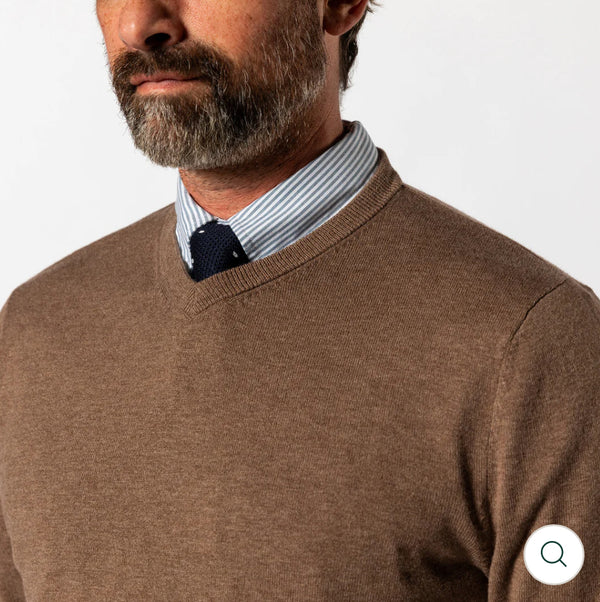 Buckley Merino V-Neck Sweater
Dark Oak Heather