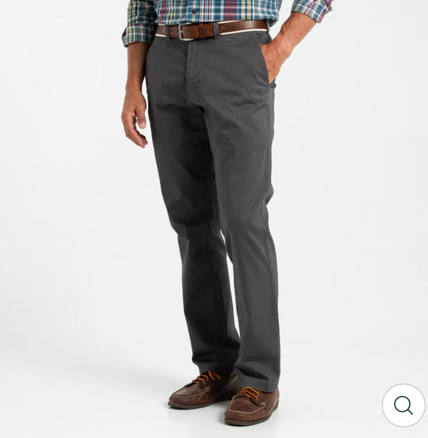 Classic Fit Gold School Chino: MAGNET GREY