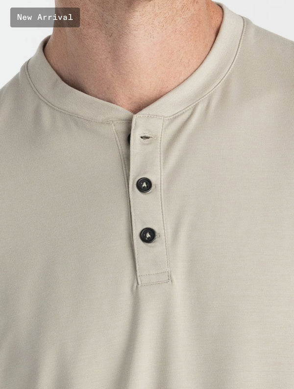 BAMBOO FLEX LONG SLEEVE HENLEY - SANDSTONE
