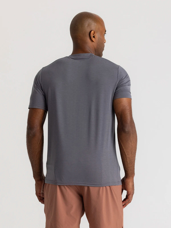 Men's Elevate Lightweight Tee: Smoke