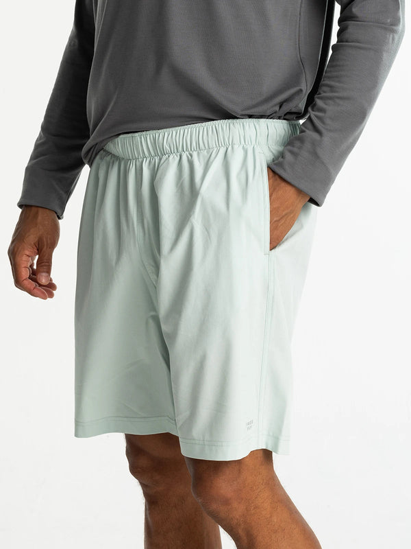 Men’s Breeze Short 8”: Surf Spray