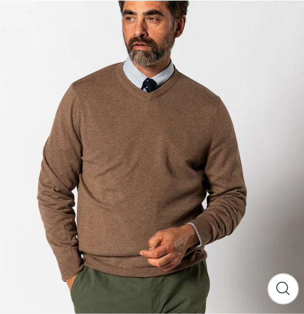 Buckley Merino V-Neck Sweater
Dark Oak Heather