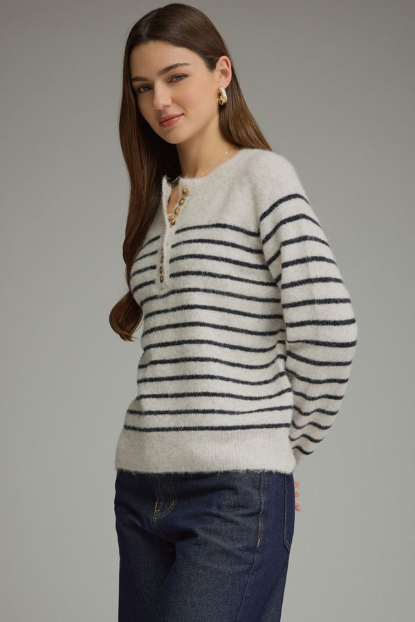 Ecru Stripe Long Sleeve Sweater w Round Neckline