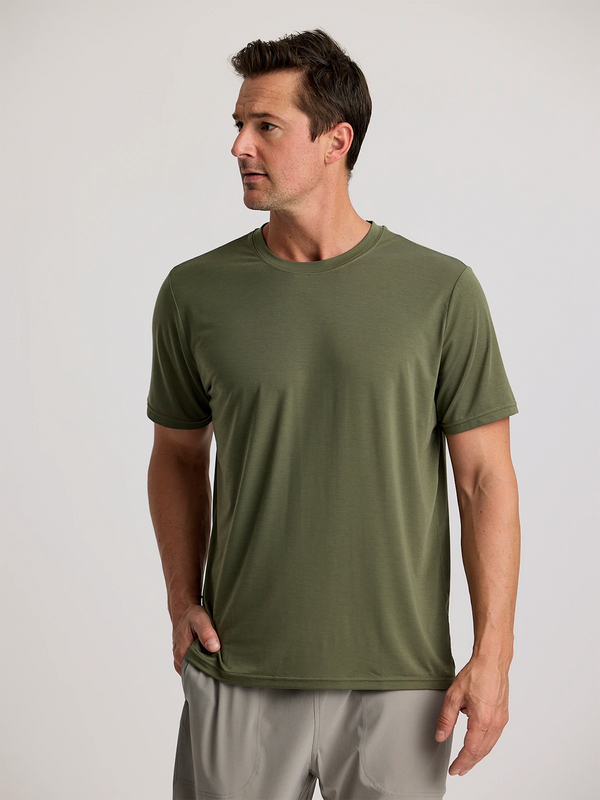 Men's Elevate Lightweight Tee: Fatigue