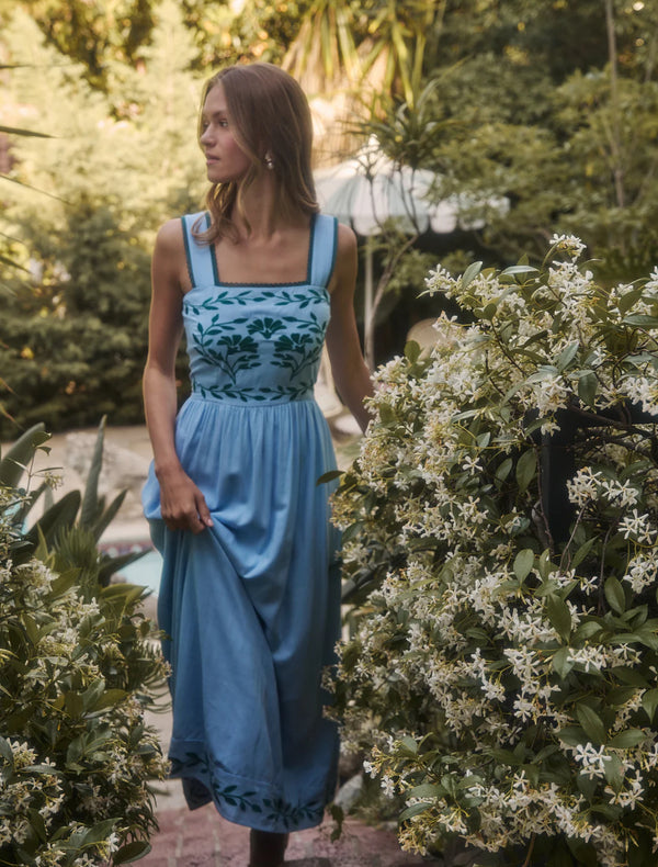 Jaylan Embroidered Sleeveless Maxi Dress Lt Blue