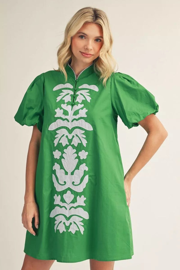 Short Kelly Green Puff Sleeves Shift Dress w Baroque Floral Applique