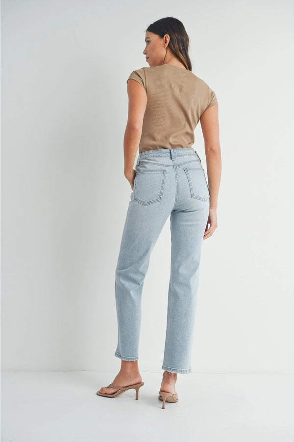 High Rise Clean Straight Leg - Light Denim
