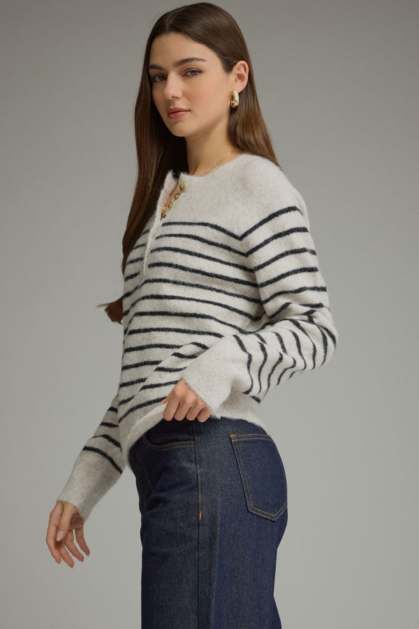 Ecru Stripe Long Sleeve Sweater w Round Neckline