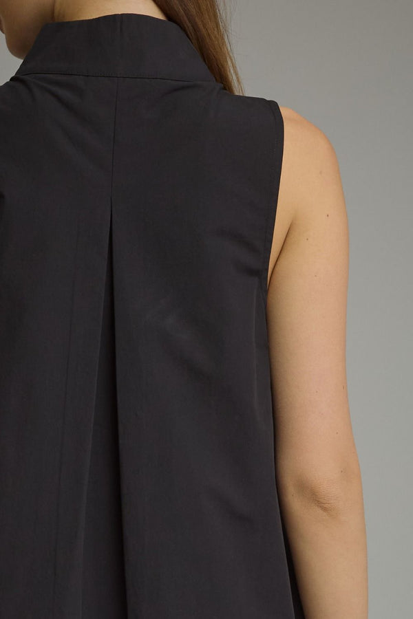 Black Solid Sleeveless Mini Dress w Back Pleat Detail