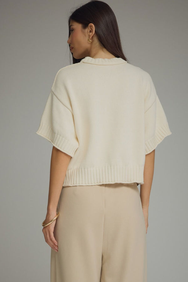 Ecru Short Sleeve Knit Top w Ribbed Trim Detail