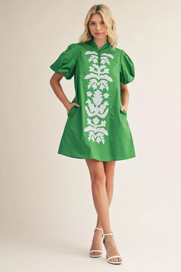 Short Kelly Green Puff Sleeves Shift Dress w Baroque Floral Applique