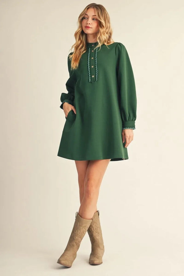 H Green Long Sleeves Lovely Solid Dress w Edge Accent
