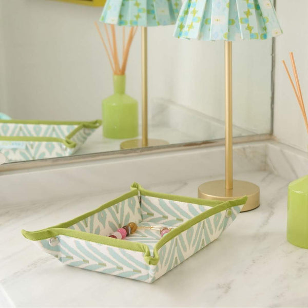 Petite Frond Blue Snap Tray