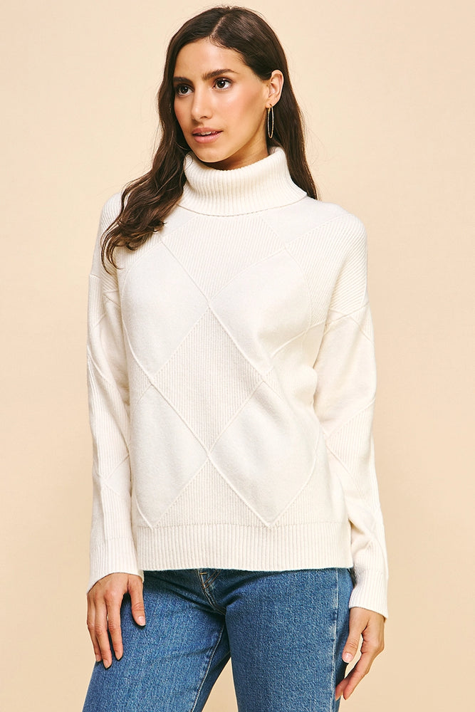 Argyle Pattern Turtle Neck Sweater - Ivory