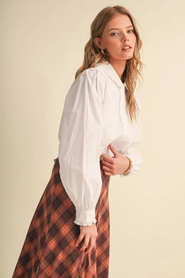 Off White Button Up Top with Scalloped Trim
