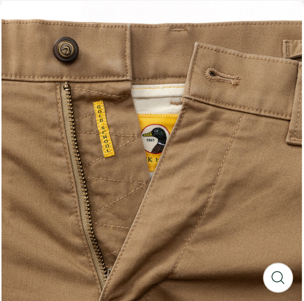 Classic Fit Gold School Chino: TOASTED KHAKI