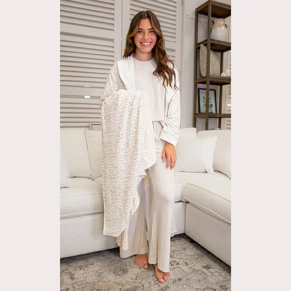 Leopard Harbin Robe Soft White/Overcast
