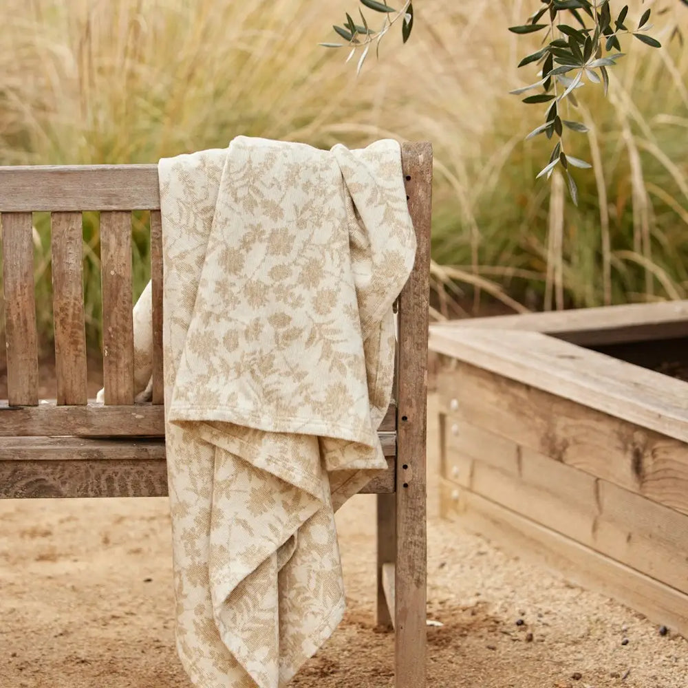 The Lightweight Blanket - Wildflower Moss Grey