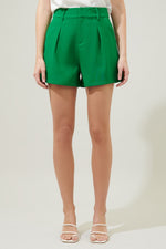 Rica Suave Pleated Shorts - Kelly Green